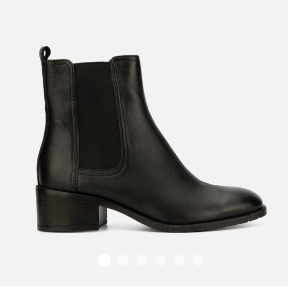 Kenneth Cole SALT HEELED CHELSEA BOOT - Picture 1 of 7
